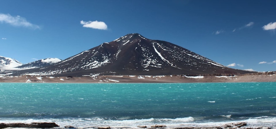 IQUIQUE AND ITS RED LAGOONS? DISCOVER THEM!